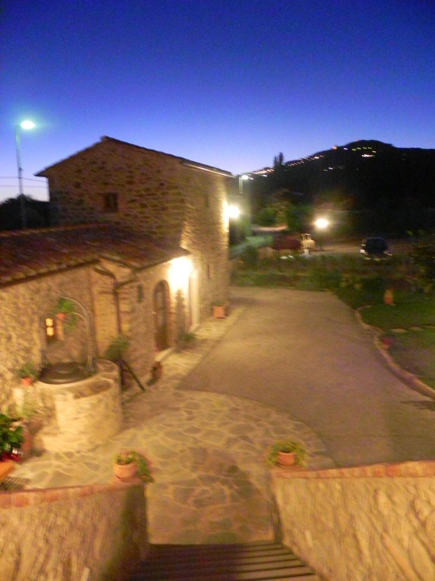 Bed and Breakfast Casale l'Antico Carro Cortona Exterior foto